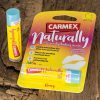 Carmex NATURALLY Berry Lip Balm Natural Hydrating Moisturising Stick 4.25g